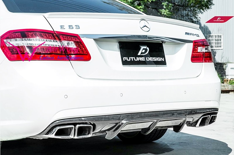 W212 - Future-Design style Carbon Rear Diffuser 02